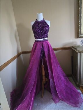 Sherri Hill